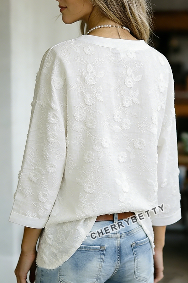 Vintage Floral Embroidered Notch Neck Half Sleeve Blouse
