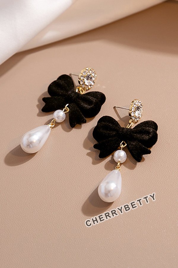 Vintage Christmas Bow Earrings