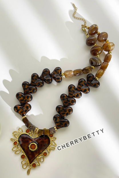 Wild Leopard Pattern Heart Collarbone Necklace