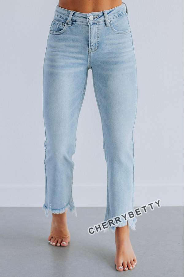 Trendy Mid Rise Frayed Hem Straight Leg Cropped Jeans